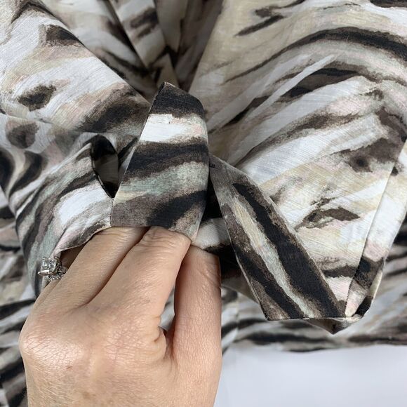 Chico’s Size 1 M Blazer Linen Blend Animal Print Long Sleeve Neutral Jacket Tan - Picture 4 of 9